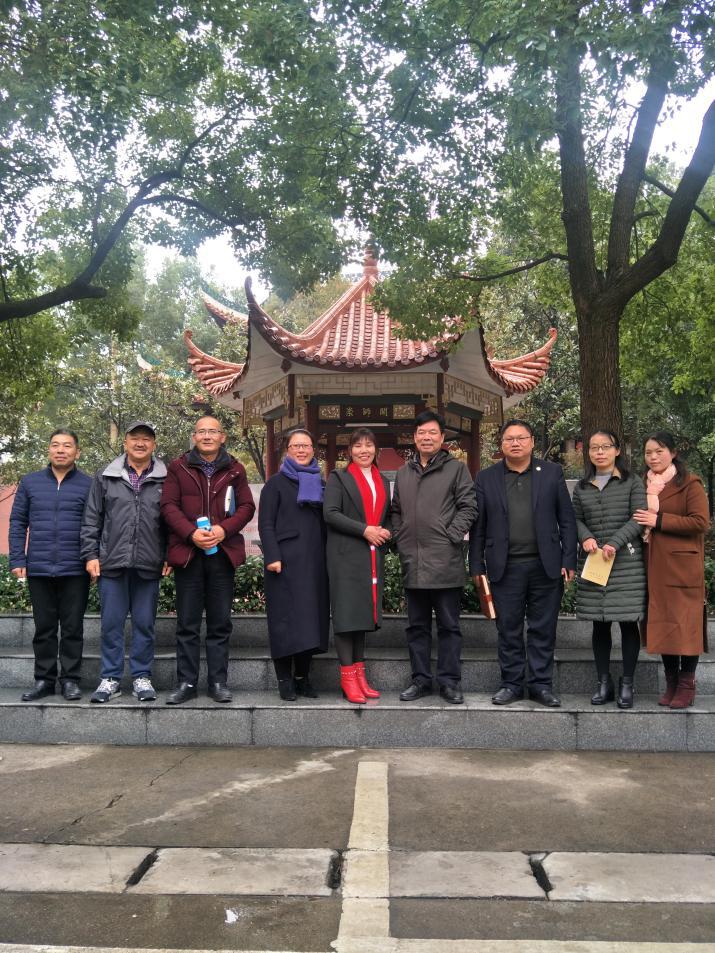 湘鄉市一中教學交流會合影留念